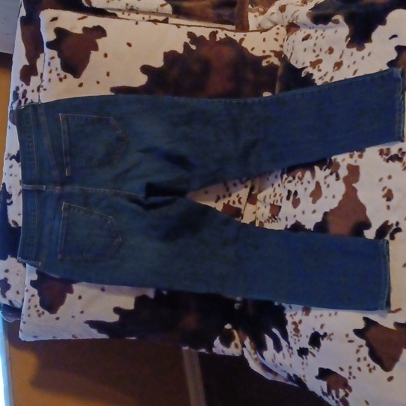 OLD NAVY, WOMENS SIZE 6, CURVY SKINNY JEANS. - Picture 5 of 10